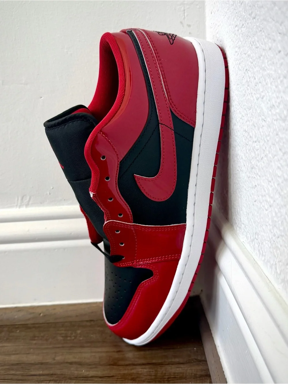 Air Jordan 1 Low SE Patent Black Varsity Red HV4089-006 Men’s Size 12 NEW
